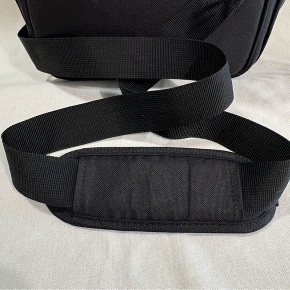 Nikon Camera Bag with Removable Padded Sections - Picture 13 of 15